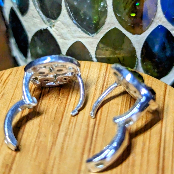 Peridot Huggies 💚 Green Mini Hoop Earrings Silver - Picture 4 of 8